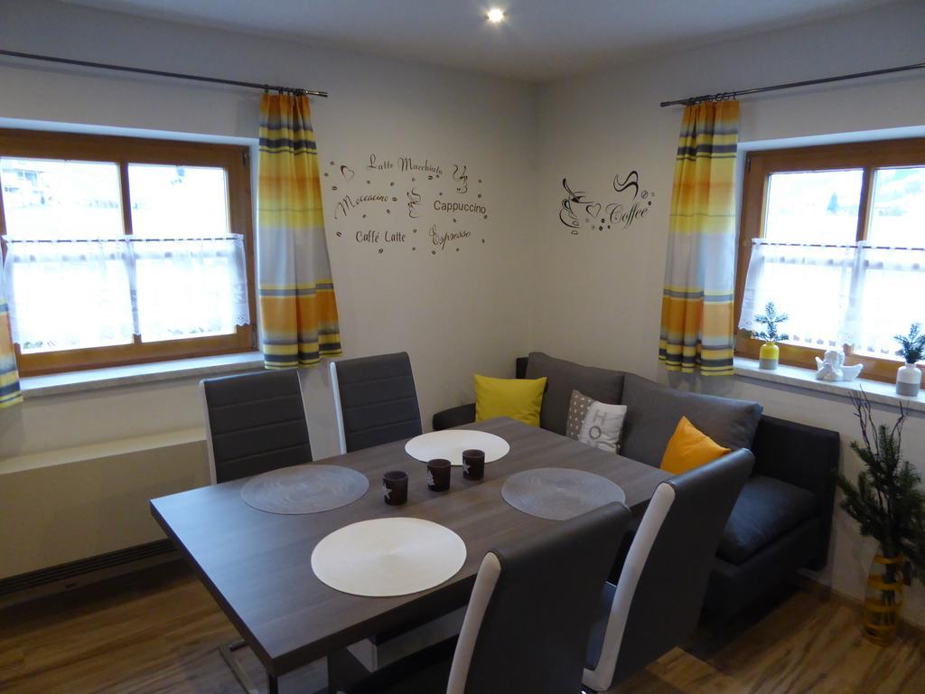 Ferienwohnung Kasbacher บรุค อันแดร์ โกรสส์กลอคเนอร์ชตราสเซอ ภายนอก รูปภาพ